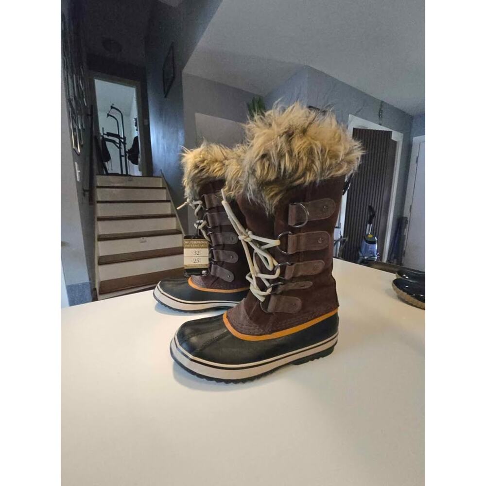 Sorel ARCTIC™ WOMEN'S WATERPROOF BOOT: Size 8